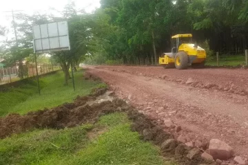 Reparación de Carretera que conduce a Cooperativa Salama